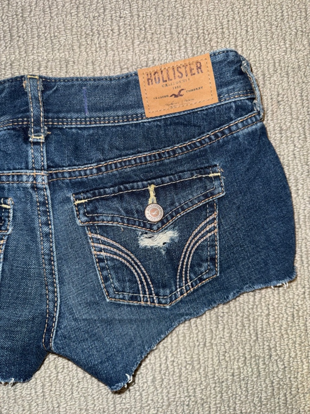 Vintage Hollister Distressed Denim Cutoff Shorts Size 0 W24 Low Rise Dark Wash - Picture 14 of 16